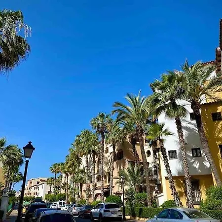 Apartment современная квартира с бассейном в 100 м от моря Torrevieja